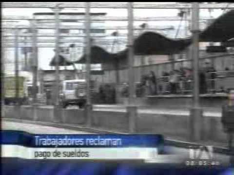 Trabajadores de Metrobús reclaman pago de sueldos