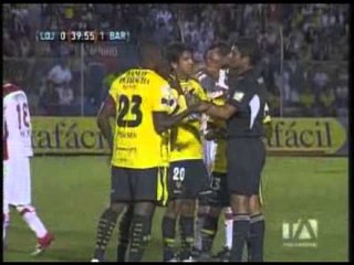 Polémica: ¿Fue justa la tarjeta roja para Michael Jackson Quiñónez?