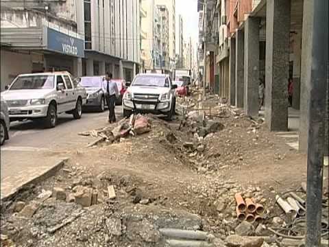 Unidad 24: Calles destrozadas en el centro de Guayaquil