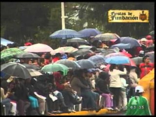 Miles de asistentes en desfile de la confraternidad