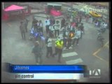Video muestra pelea entre presuntos miembros de pandillas colegiales de Guayaquil