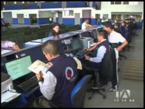 Empezó la atención en nuevo centro de matriculación vehicular en Quito