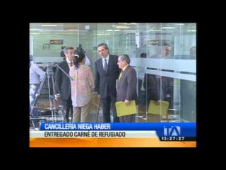 Cancillería niega haber entregado carné de refugiado a Snowden