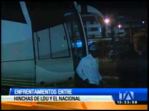 Enfrentamientos entre hinchas de Liga de Quito y el Nacional dejaron 15 detenidos