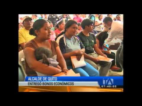 Municipio de Quito entregó bono económico a familias afectadas por el aluvión