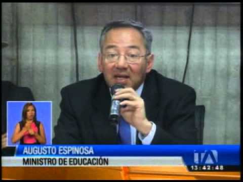 Ministro de Educación confirma que aun no evalúan centros educativos