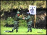 Personal militar realiza pruebas de tiro con armas de guardias privados