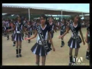 Desfile en Tena 2014