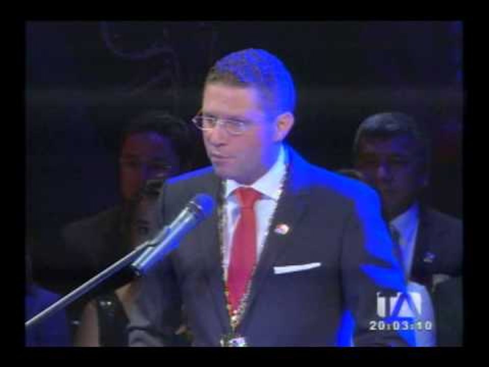 Rodas asume la alcaldía de Quito con el compromiso de bajar las multas