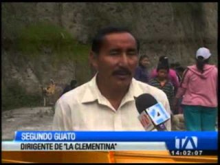 Problemas por una vía en mal estado en Pelileo