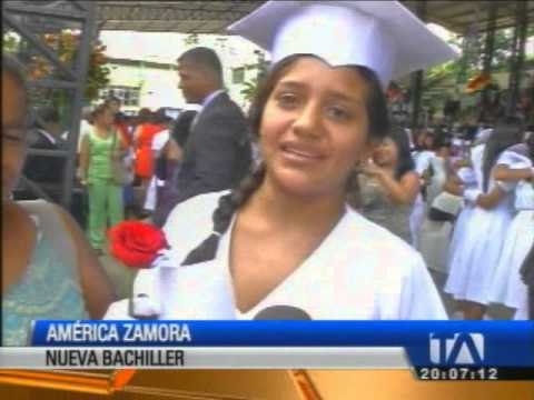 Ecuador cuenta con nuevos bachilleres
