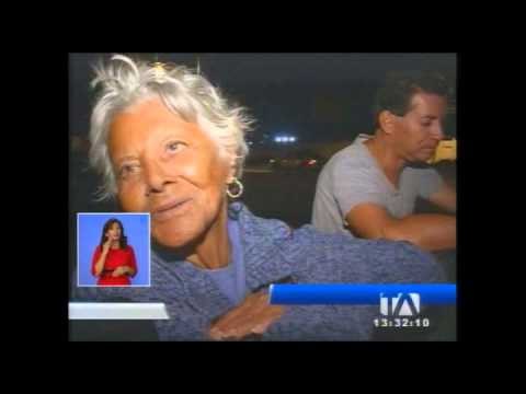 Evacuados retornan a sus hogares tras levantarse la alerta de tsunami en Ecuador