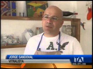 Hoy "Mi Oficio Es" conozca a un talentoso vitralista