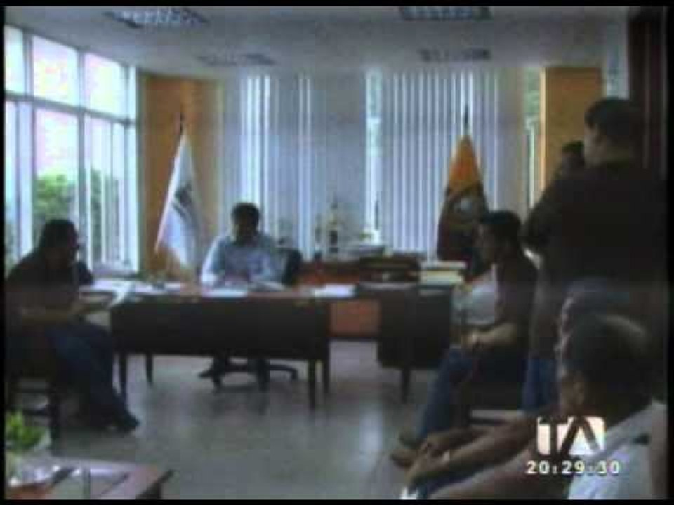 Trabajadores municipales de Santiago de Méndez piden se cumplan sus derechos