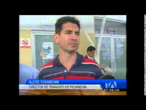 Accidente de tránsito en la vía Alóag - Santo Domingo deja 15 fallecidos