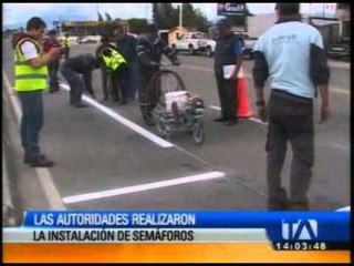 Pujilí: Autoridades instalan semáforo por pedido de comunidad