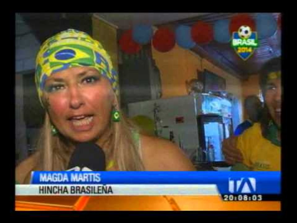 Hinchas brasileños alentaron a su selección desde Quito