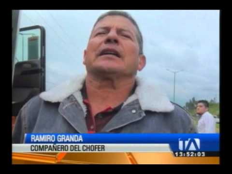 Tanquero se volcó en Otavalo