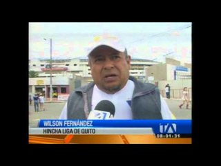 Télécharger la video: Hinchas de Liga de Quito muestran su apoyo a Rodrigo Paz