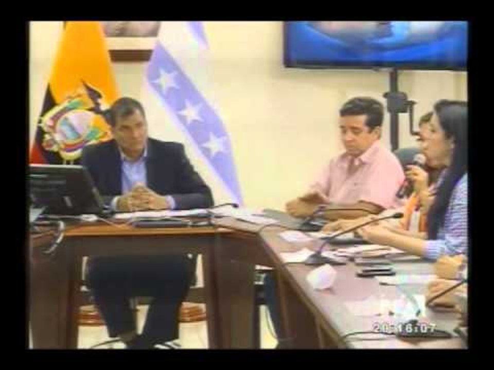 Correa se refirió a los sismos continuos regist...