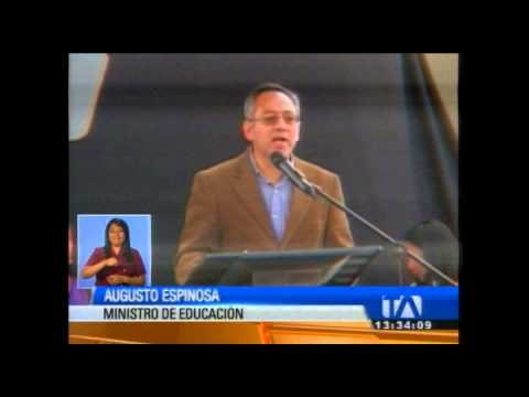 Presidente Correa cumple agenda en Carchi