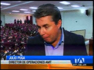 Agentes de tránsito asisten a capacitación en Quito