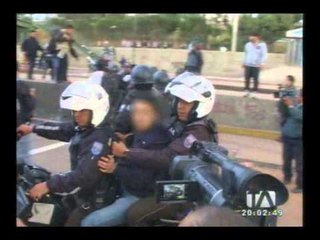 Disturbios en colegio Montúfar