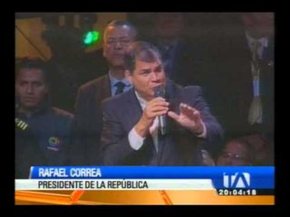 Correa conmemora el 30S en la plaza de San Francisco
