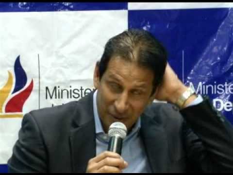 Así anunció José Francisco Cevallos su renuncia