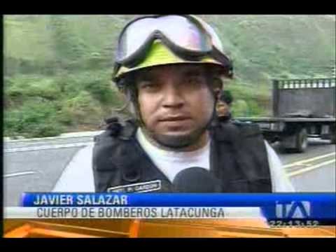 Accidente de tránsito en la vía Papallacta-Quito deja 14 heridos