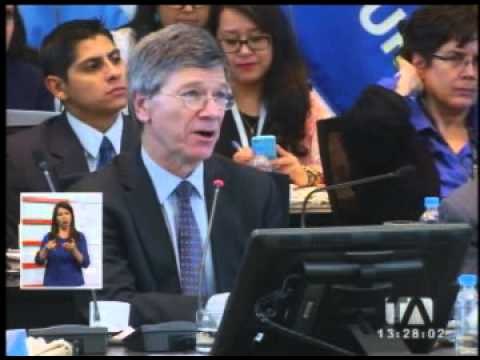 Presidente Correa minimiza marchas y protestas de oposición