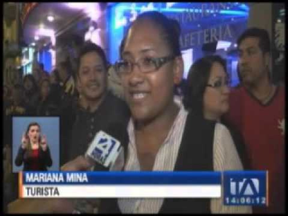 Bandas de guerra de colegios centenarios se presentaron en Ambato