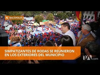 Simpatizantes de Rodas se reunieron en los exteriores del Municipio
