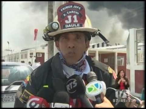 Incendio consumió galpones de una fábrica procesadora de alimentos - Teleamazonas