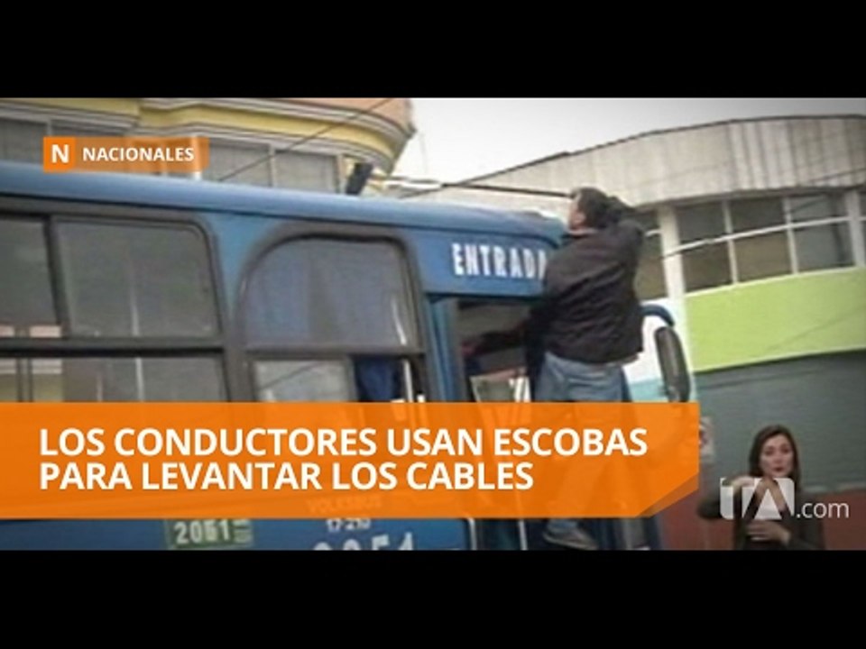 Cables caídos impiden la circulación vehicular normal