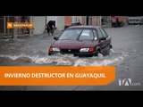 Calles y avenidas de Guayaquil inundadas por torrencial lluvia