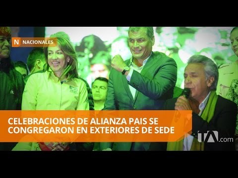 Celebraciones de Alianza PAIS se congregaron en exteriores de sede