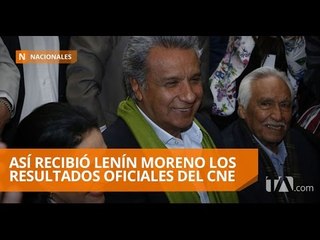 Lenín Moreno: “Espero que el otro candidato acepte con dignidad”