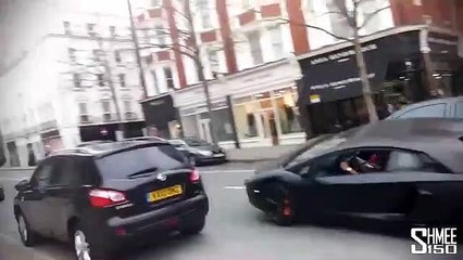 Un chauffard perd le controle de sa Lamborghini et s'écrase sur une autre voiture