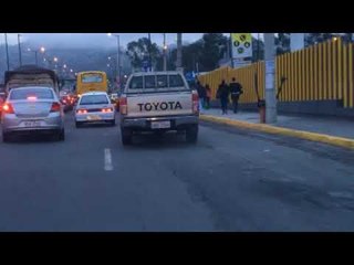 Download Video: Caos en el acceso norte de Quito por manifestación de transportistas