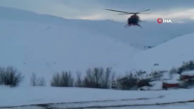 Hastaneye Kaldırılırken Ambulansta Doğum Yaptı