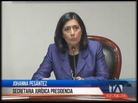Presidencia entrega decretos al CNE para llamado a Consulta Popular