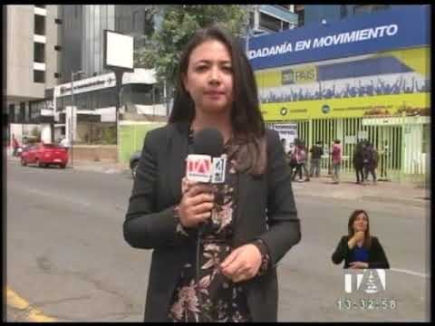 Asambleístas correístas se reúnen en la sede de Alianza PAIS en Quito