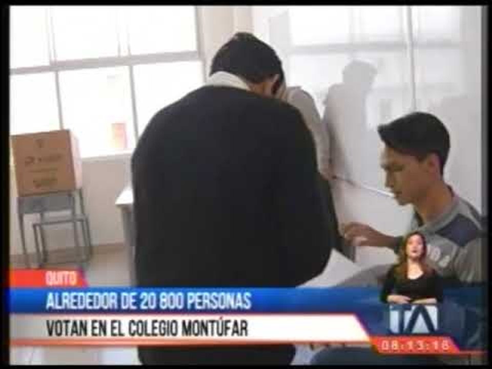 Alrededor de 20 800 personas votan en el Colegio Montúfar