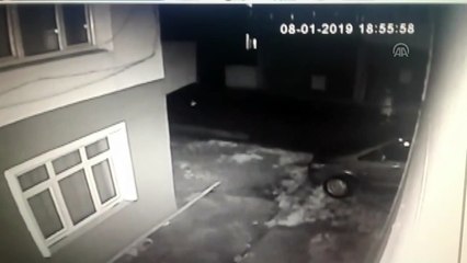 Kapkaç anı güvenlik kamerasında - KOCAELİ