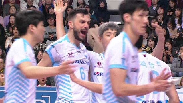 대한항공, 우리카드에 완승 2위 복귀 / YTN