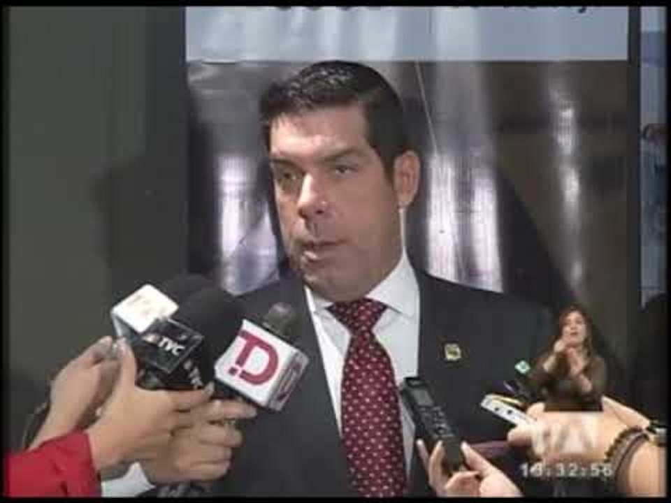 140 mil funcionarios públicos permanecen con contratos irregulares