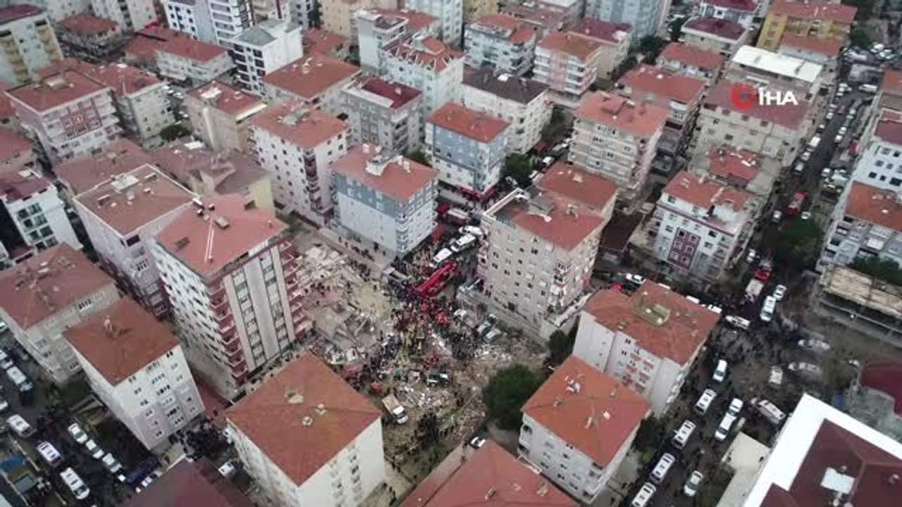 Kartal'da Çöken Binanın Enkazı Havadan Görüntülendi