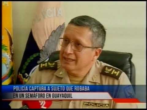La policía captura a sujeto que robaba en un semáforo en Guayaquil