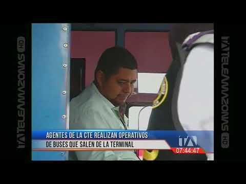 Agentes de la Comisión de Tránsito realizan operativos de control de buses